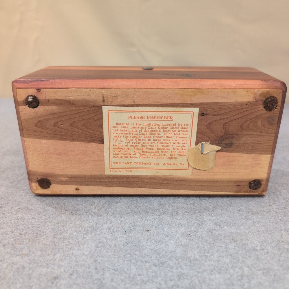 Vintage Lane Cedar Chest Miniature Salesman Sample George Cater Furniture Box - Picture 12 of 12